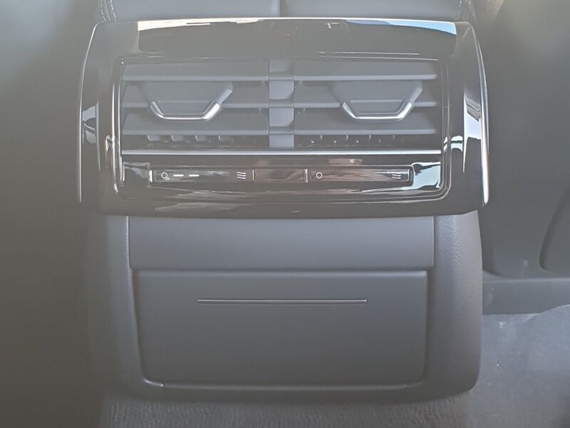 More views of Audi A8
