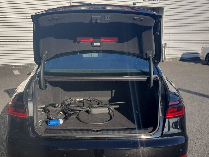 More views of Audi A8