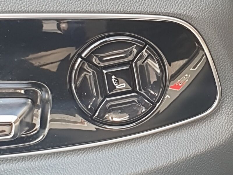 More views of Audi A8