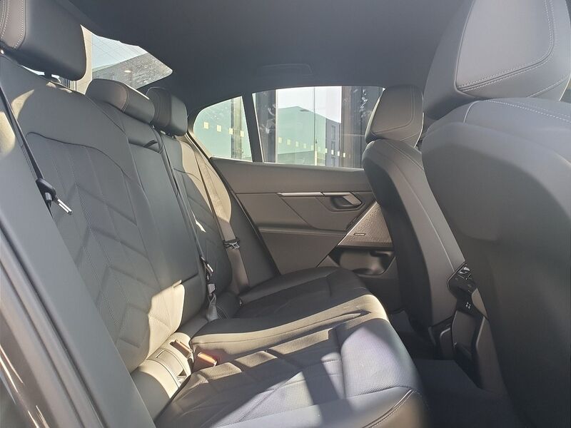 More views of BMW i5