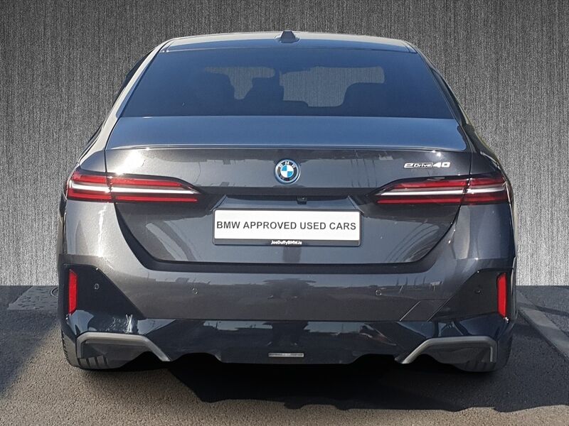 More views of BMW i5