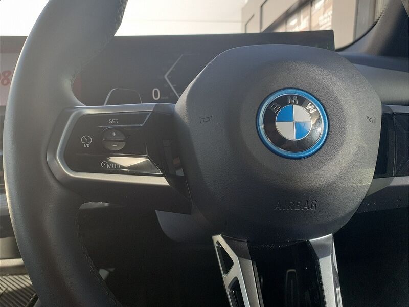 More views of BMW i5
