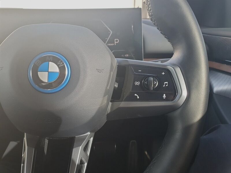 More views of BMW i5