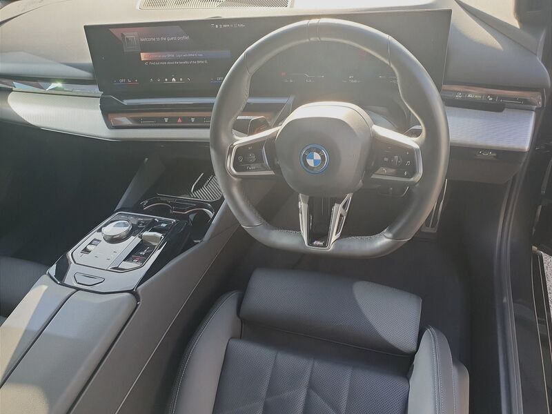 More views of BMW i5