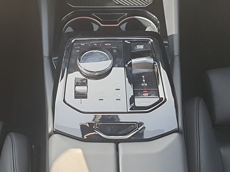 More views of BMW i5