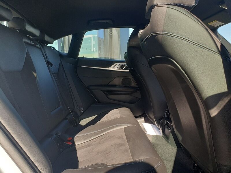 More views of BMW i4