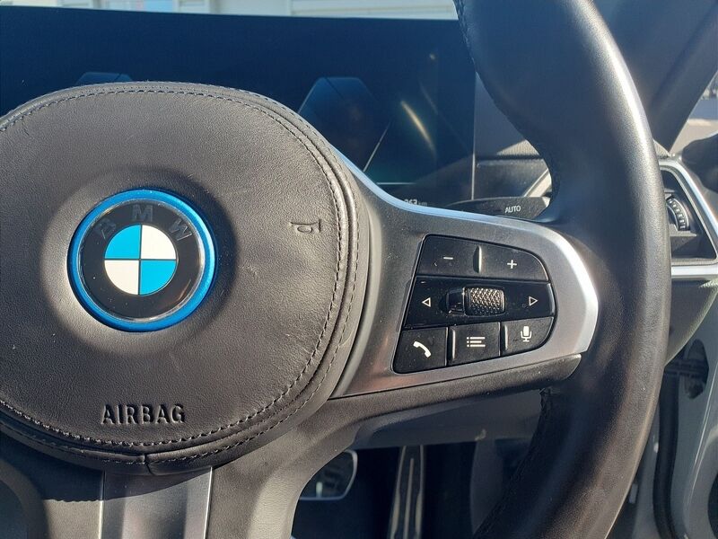 More views of BMW i4