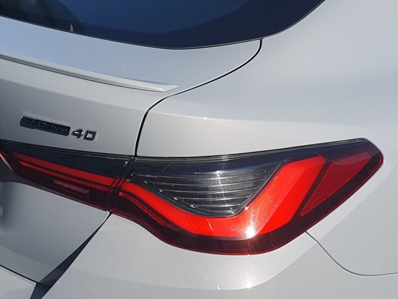 More views of BMW i4