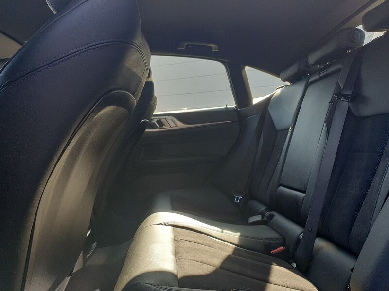More views of BMW i4