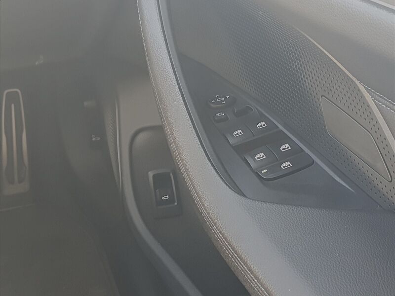 More views of BMW i4