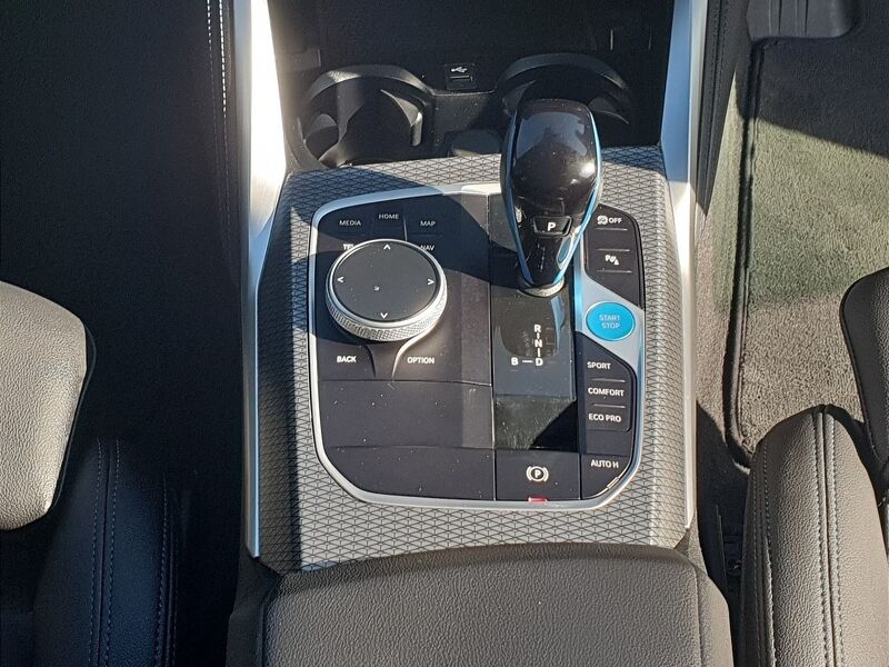 More views of BMW i4