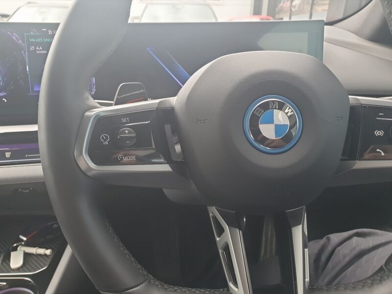 More views of BMW i5