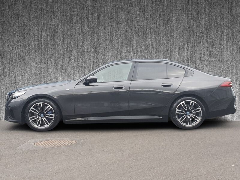 More views of BMW i5