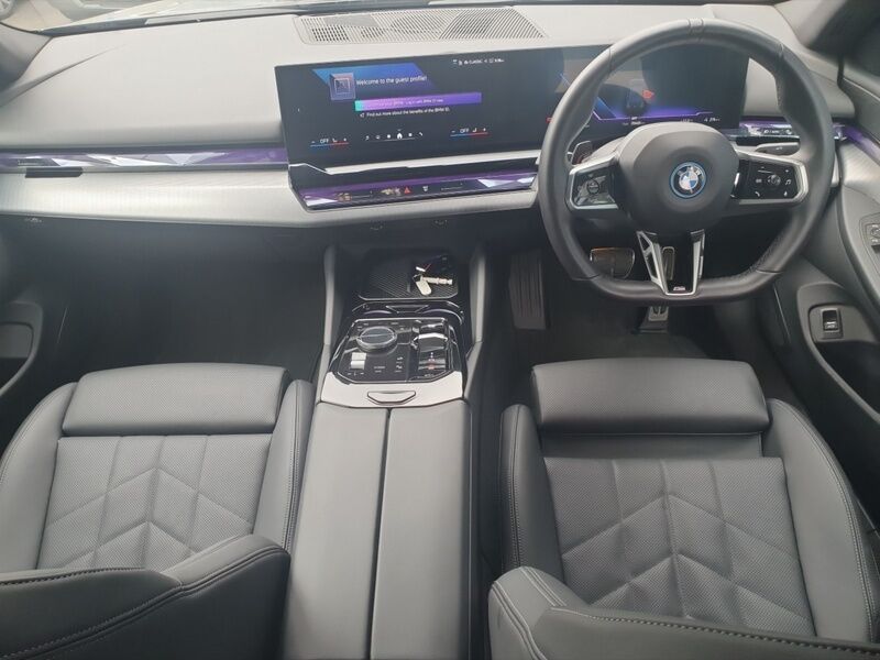 More views of BMW i5