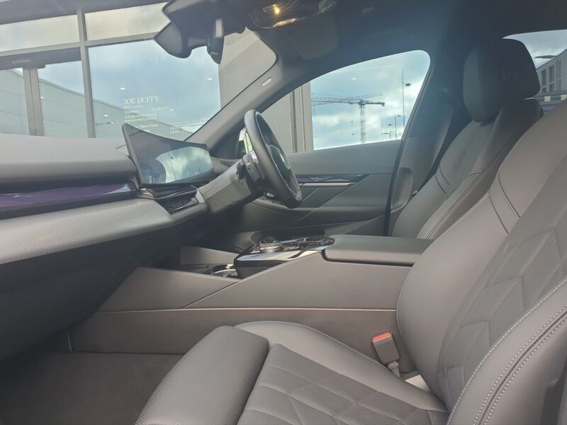 More views of BMW i5