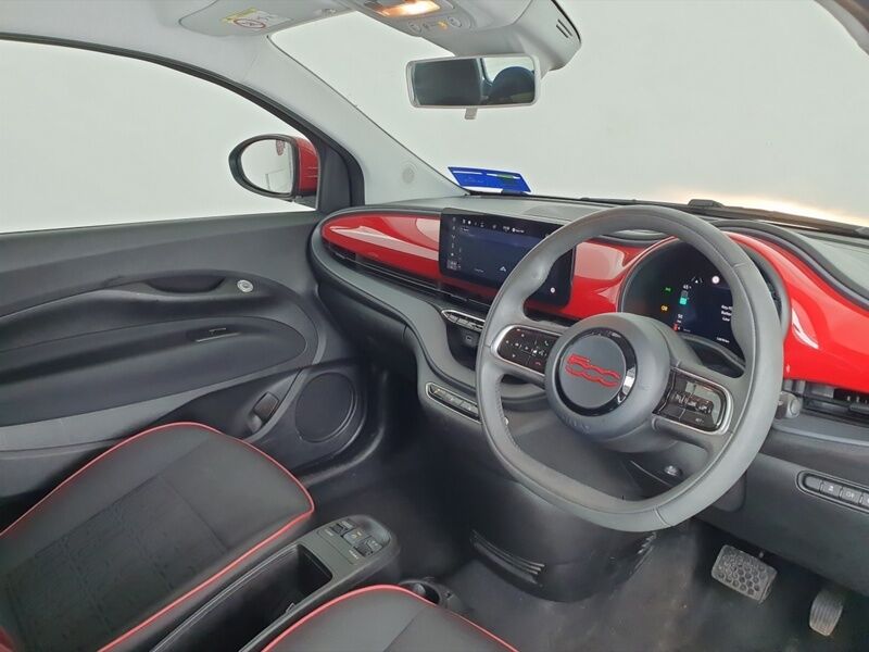 More views of Fiat 500e