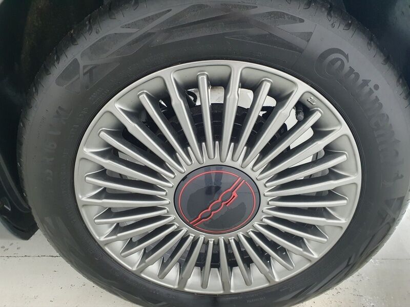More views of Fiat 500e
