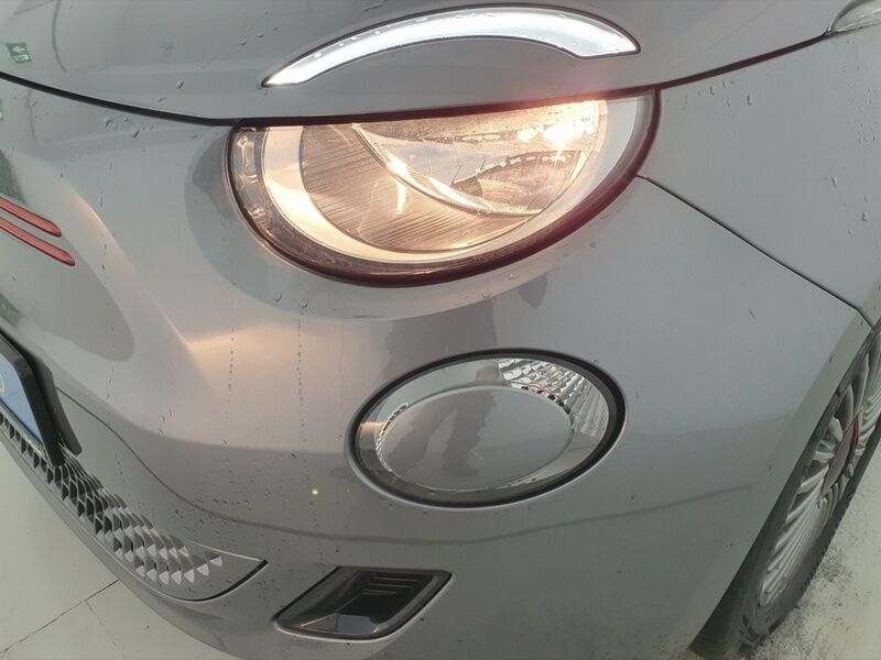 More views of Fiat 500e