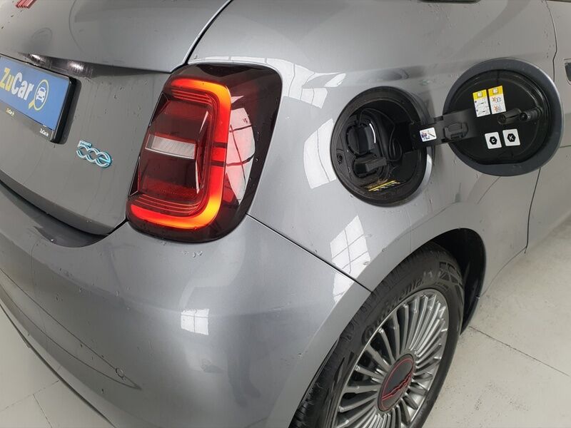 More views of Fiat 500e