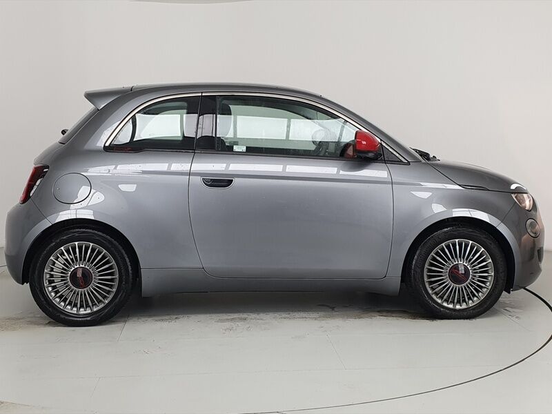 More views of Fiat 500e