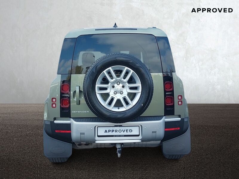 More views of Land Rover Defender