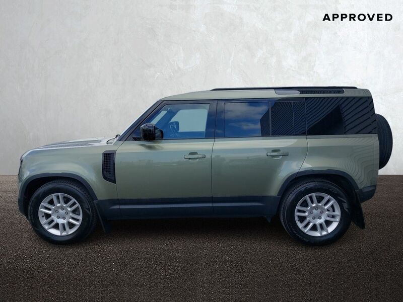 More views of Land Rover Defender