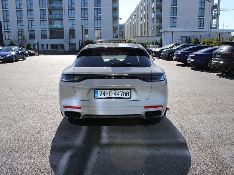 More views of Porsche Panamera