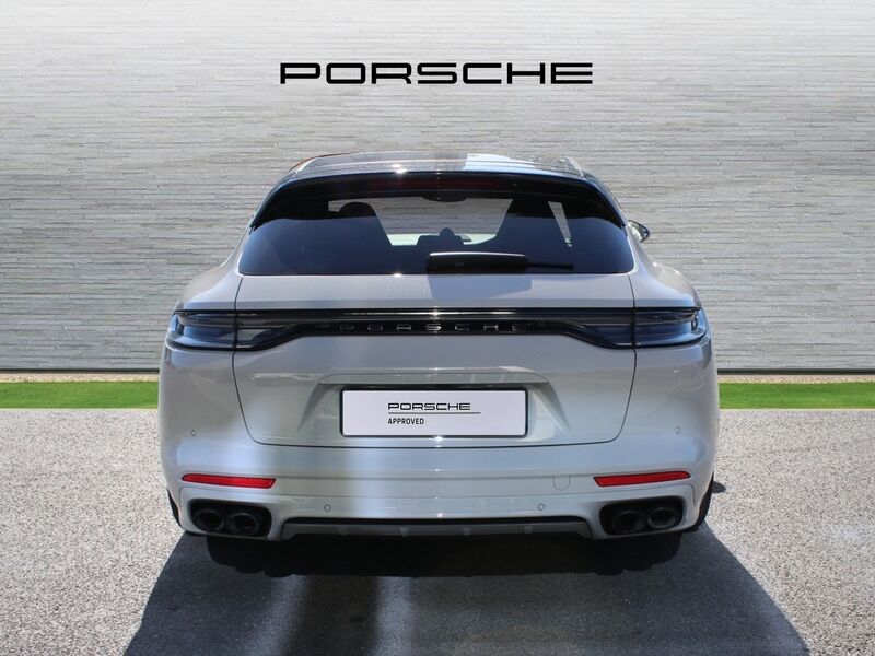 More views of Porsche Panamera
