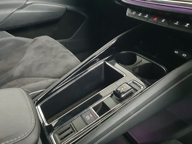 More views of Skoda Enyaq