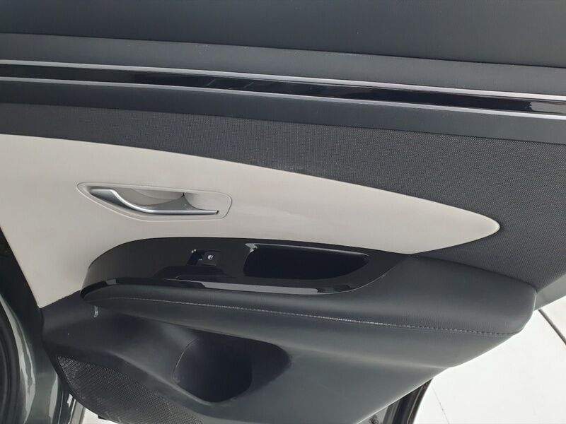 More views of Hyundai Tucson