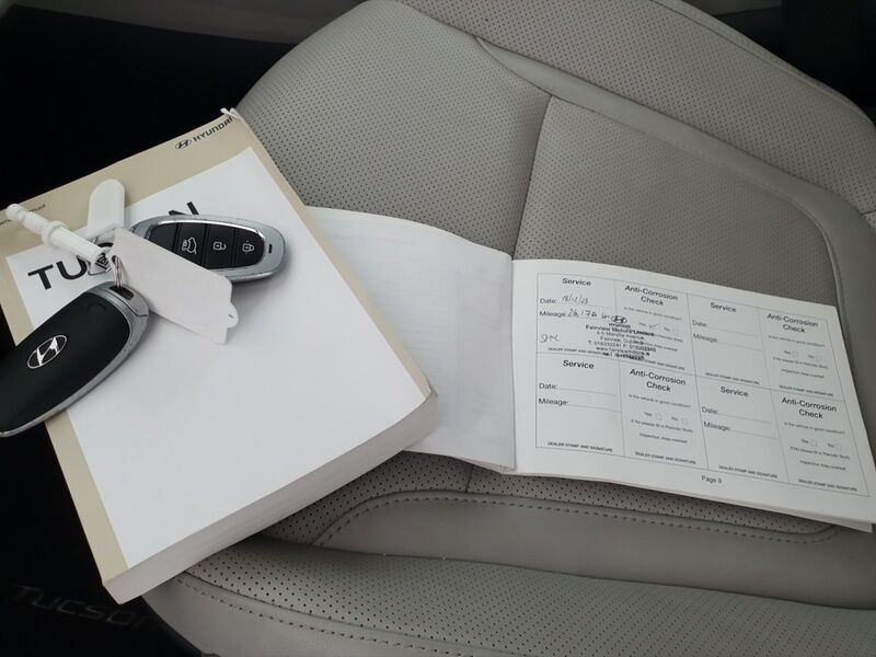 More views of Hyundai Tucson