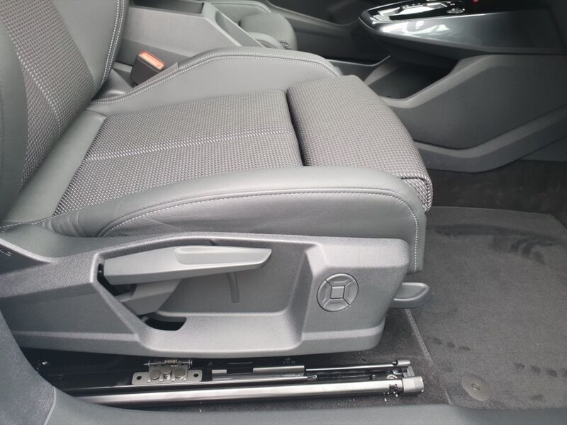 More views of Audi Q4 E-tron