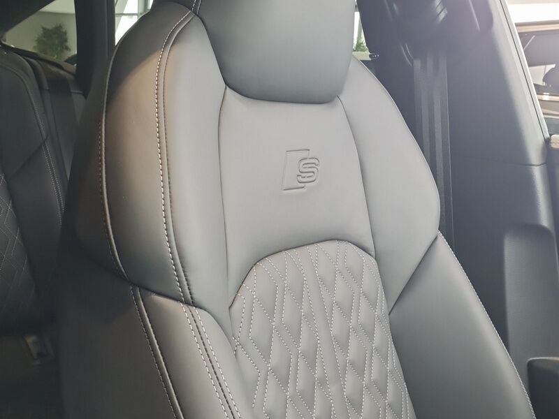More views of Audi A7