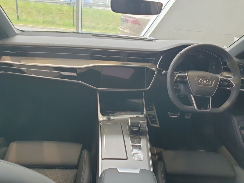 More views of Audi A7