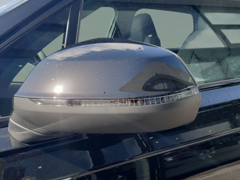 More views of Audi Q7