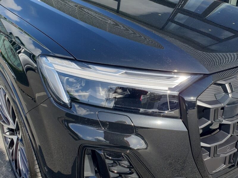 More views of Audi Q7