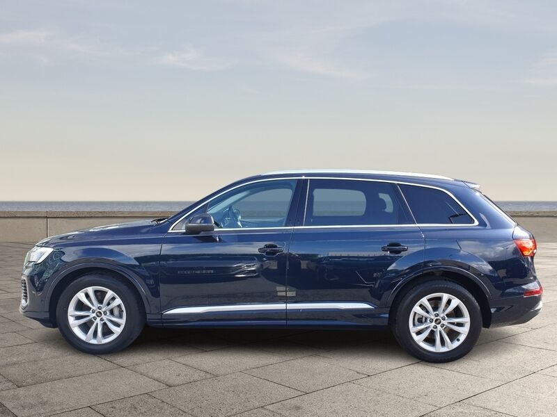 More views of Audi Q7