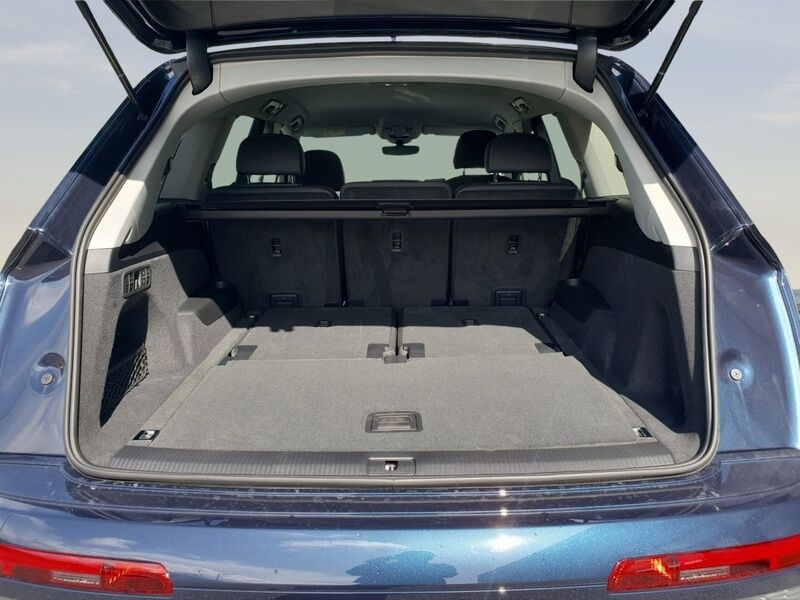 More views of Audi Q7