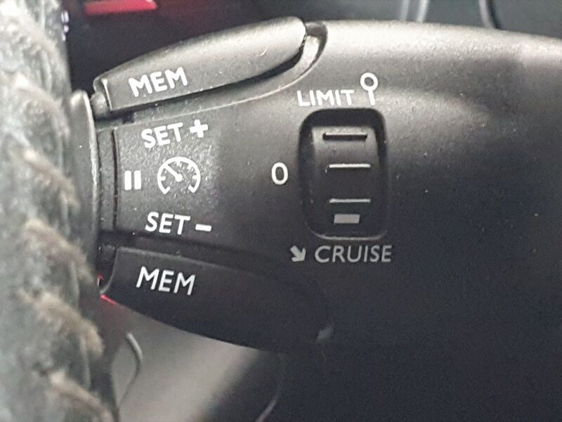 More views of Peugeot Rifter