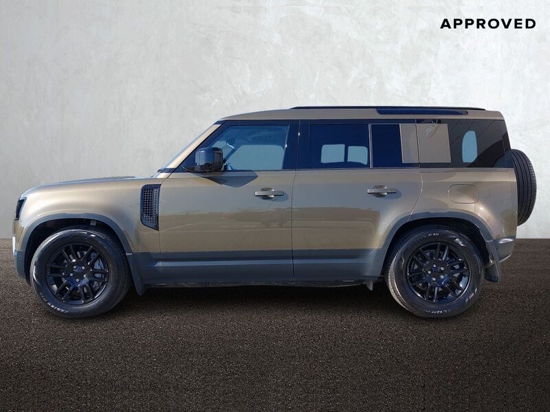 More views of Land Rover Defender