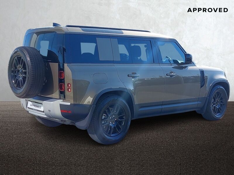More views of Land Rover Defender