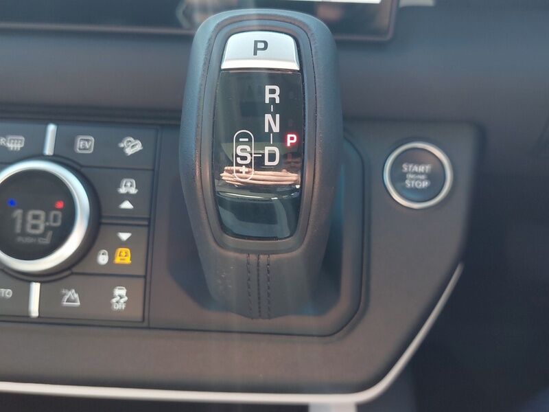 More views of Land Rover Defender