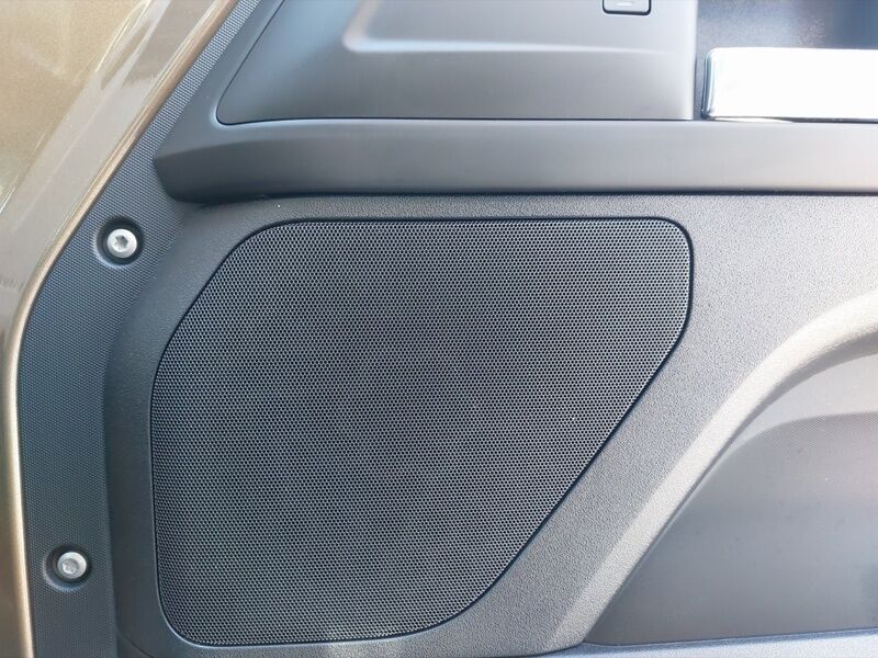More views of Land Rover Defender