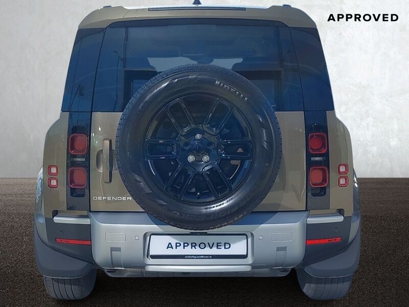 More views of Land Rover Defender