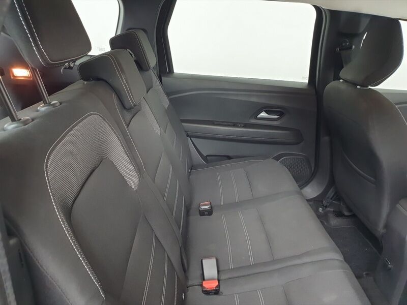 More views of Dacia Jogger
