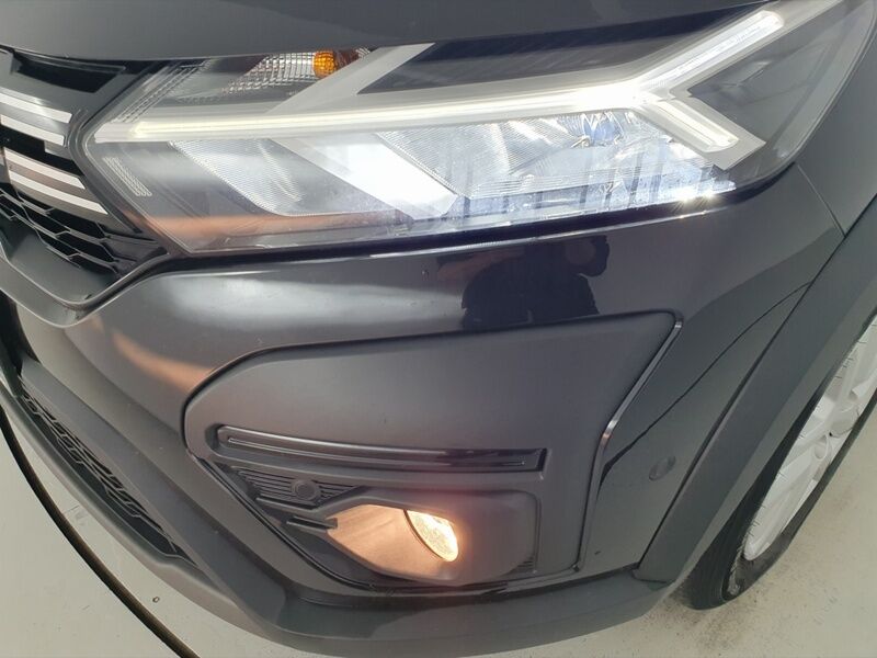 More views of Dacia Jogger