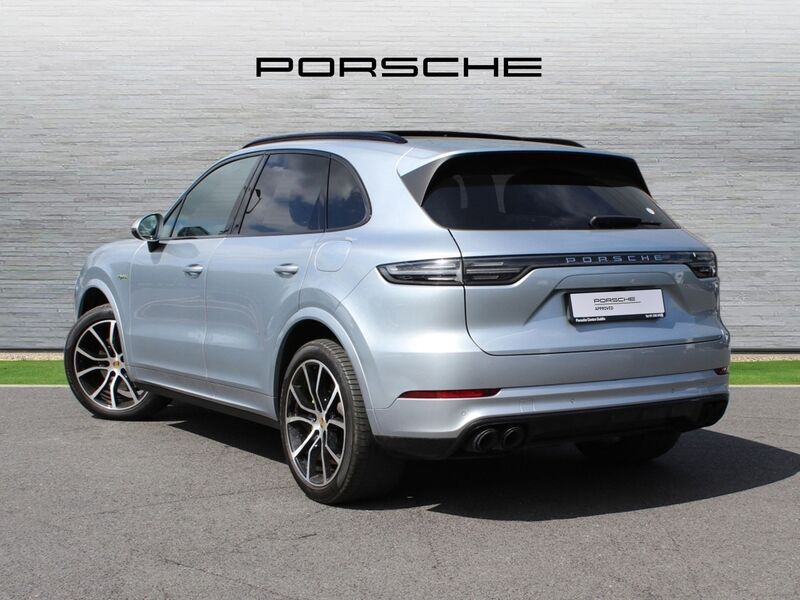 More views of Porsche Cayenne