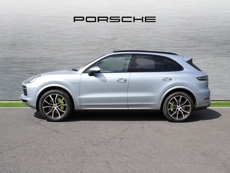 More views of Porsche Cayenne