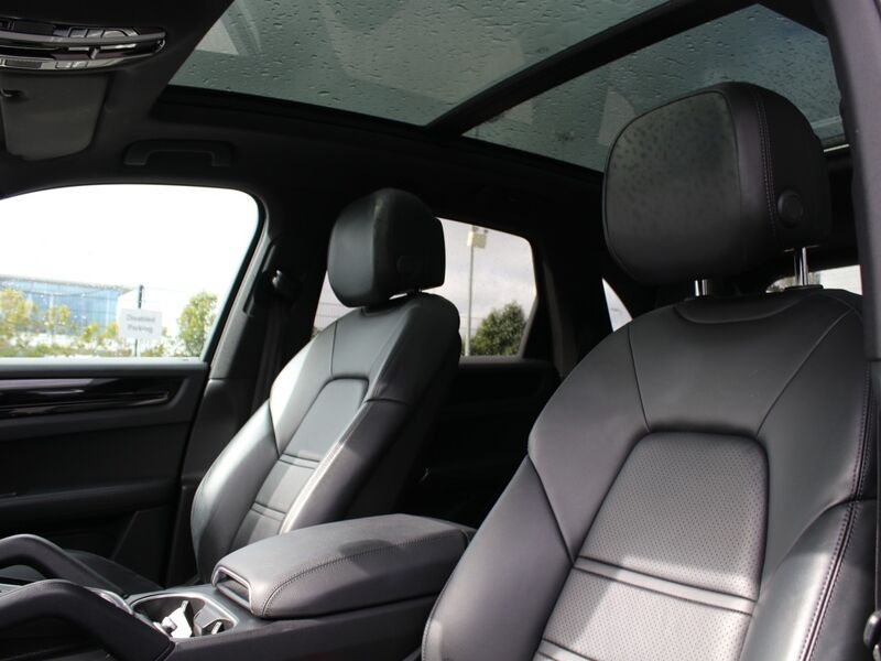 More views of Porsche Cayenne
