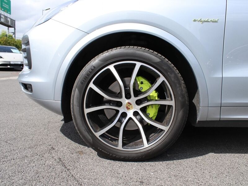 More views of Porsche Cayenne